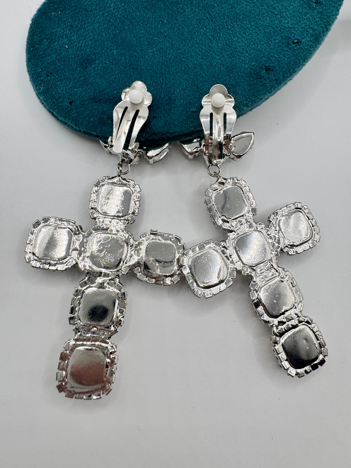 ORECCHINI CLIP CROCI