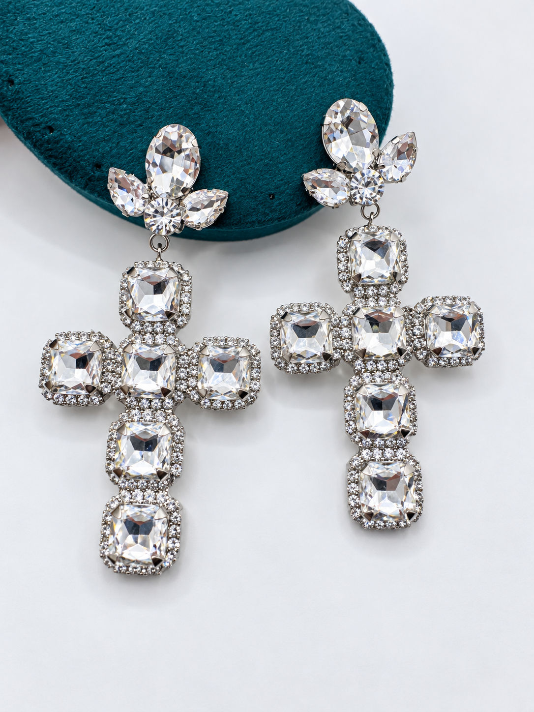 ORECCHINI CLIP CROCI